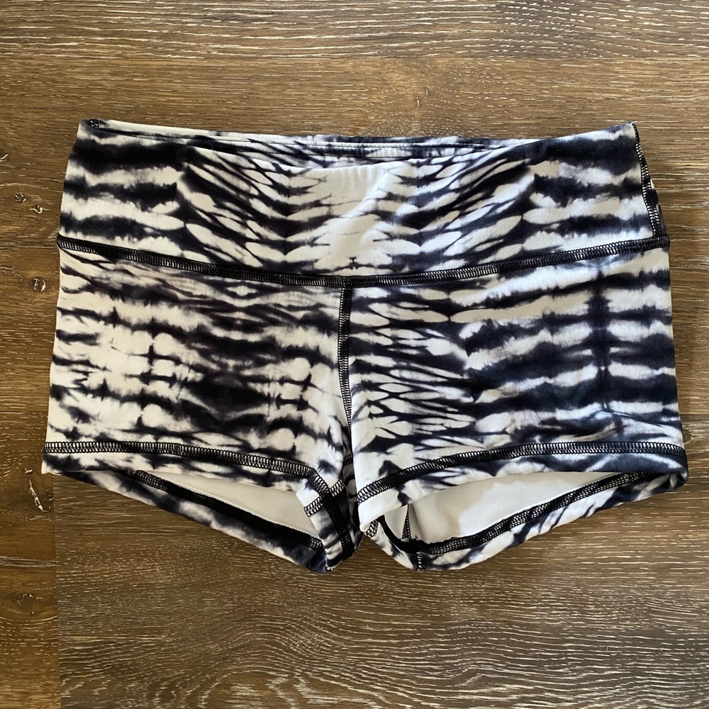 Fleo Shorts
